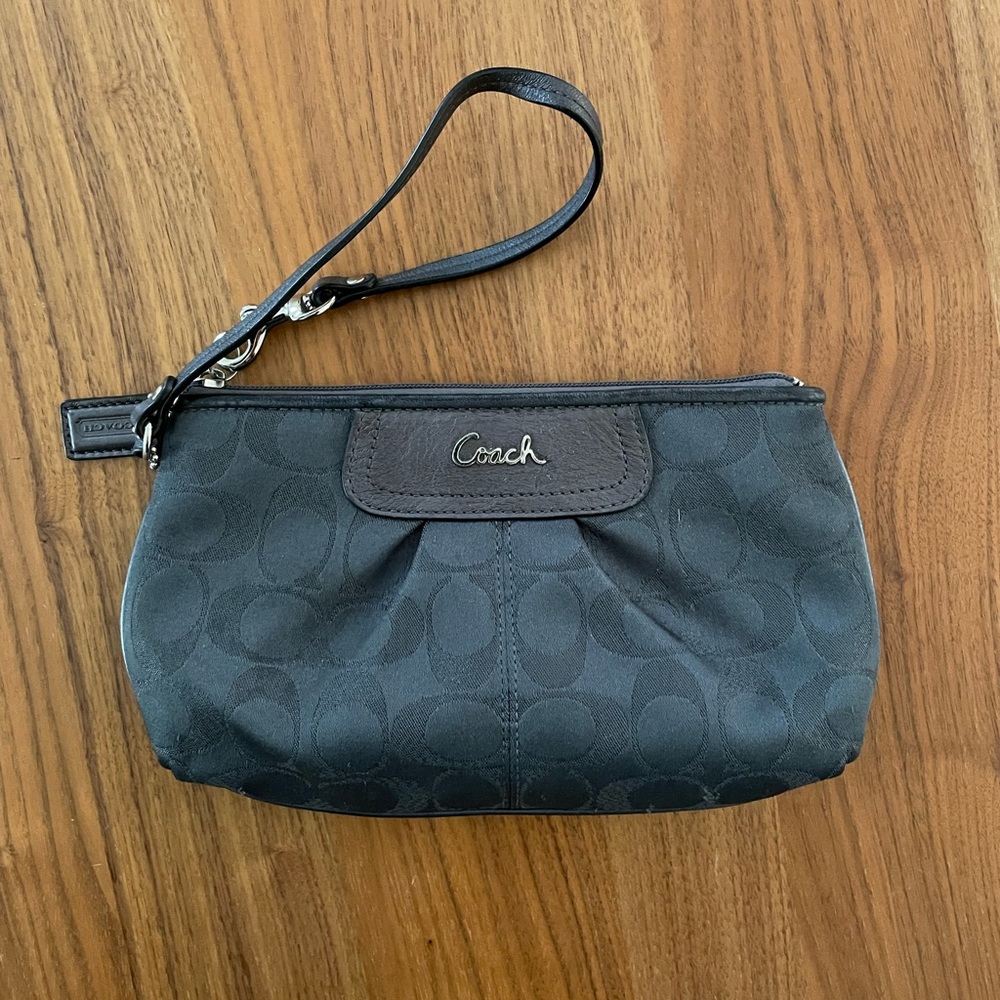 Coach | Grey Monogram Wristlet